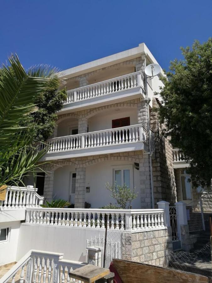 Apartmani Luksic Sutomore Dış mekan fotoğraf